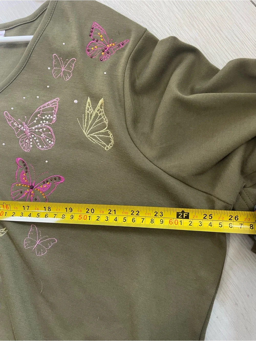 Quacker Factory Olive Green Tunic Top with Butterflies Embellishments 2XL Plus - Picture 4 of 5